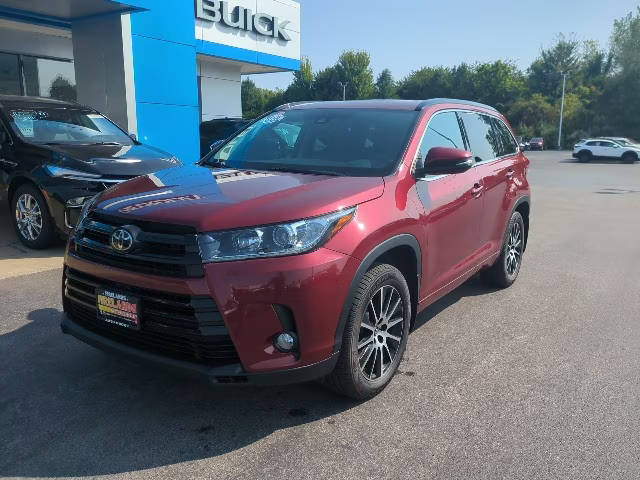 2018 Toyota Highlander SE AWD photo