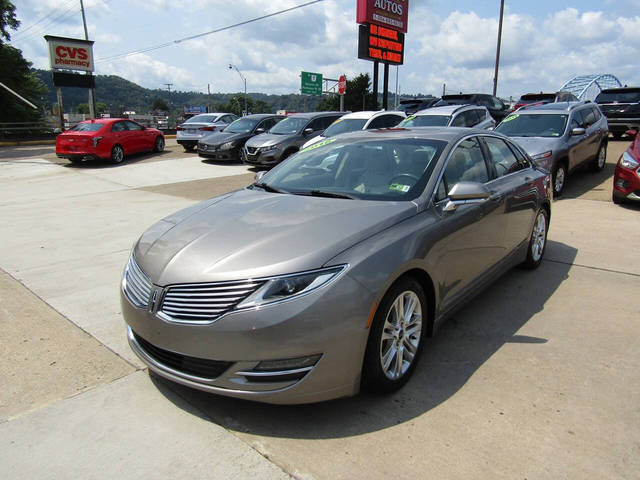 2016 Lincoln MKZ  AWD photo