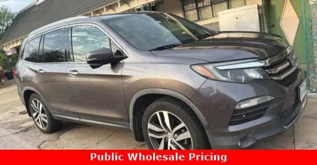 2018 Honda Pilot Touring FWD photo