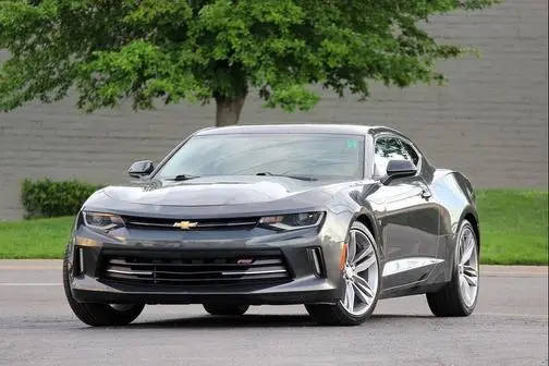 2017 Chevrolet Camaro 1LT RWD photo