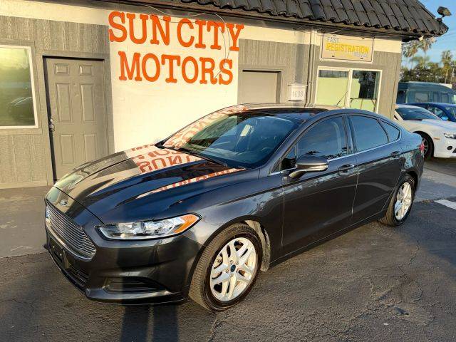 2016 Ford Fusion SE FWD photo