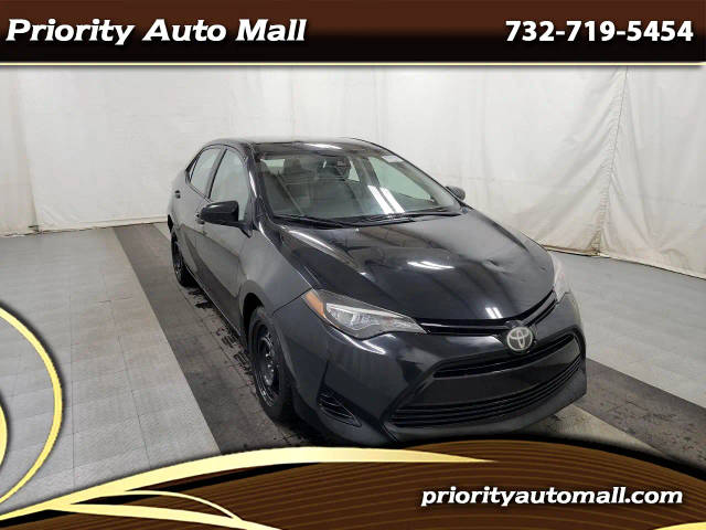 2018 Toyota Corolla LE FWD photo