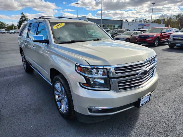 2017 Chevrolet Suburban Premier 4WD photo