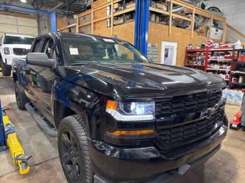 2018 Chevrolet Silverado 1500 Custom 4WD photo