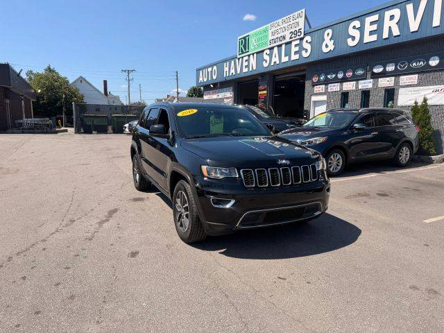 2018 Jeep Grand Cherokee Laredo E 4WD photo