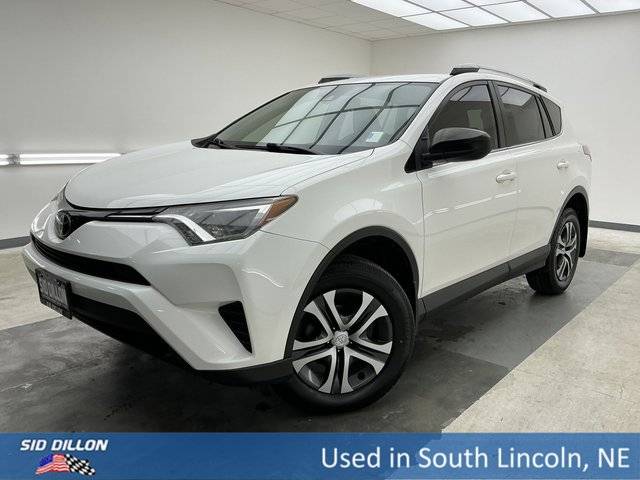2018 Toyota RAV4 LE FWD photo