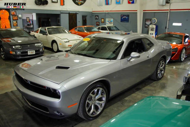 2015 Dodge Challenger R/T Plus RWD photo