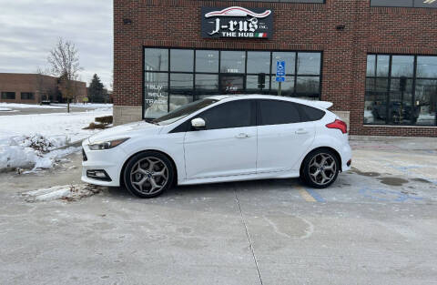 2018 Ford Focus ST FWD photo