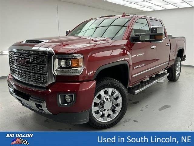 2018 GMC Sierra 2500HD Denali 4WD photo