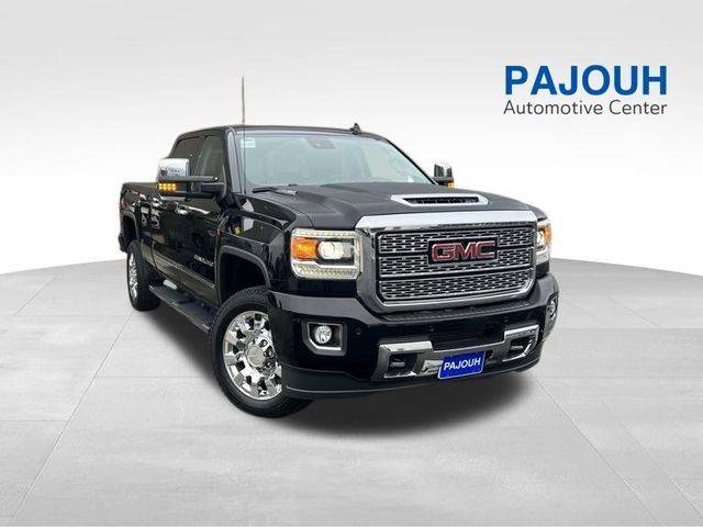 2018 GMC Sierra 2500HD Denali 4WD photo