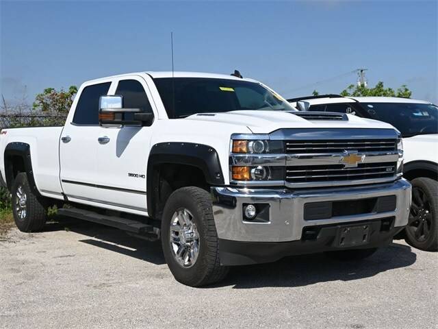 2018 Chevrolet Silverado 3500HD LTZ 4WD photo