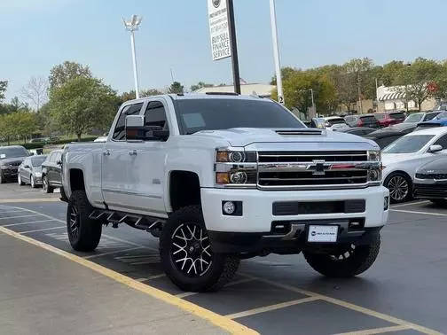 2018 Chevrolet Silverado 2500HD High Country 4WD photo