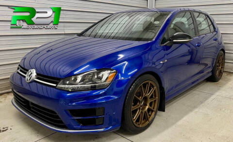 2017 Volkswagen Golf R AWD photo