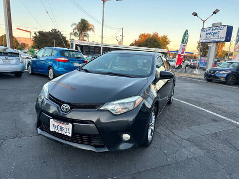 2015 Toyota Corolla  FWD photo