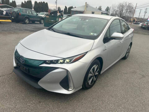 2017 Toyota Prius Prime Plus FWD photo