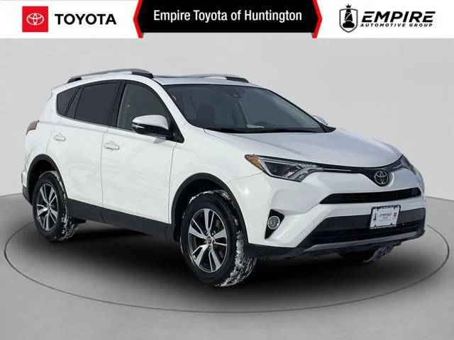 2018 Toyota RAV4 XLE AWD photo