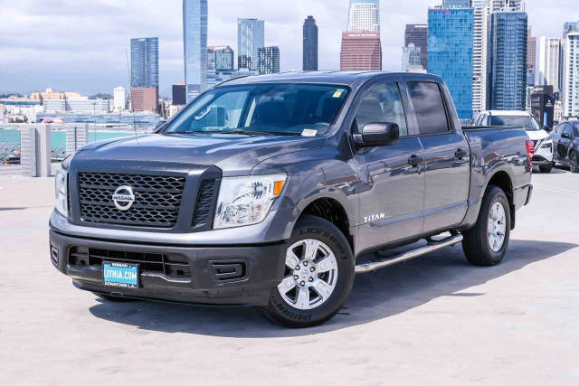 2018 Nissan Titan S 4WD photo
