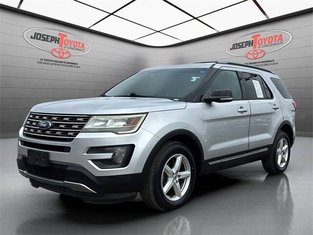 2016 Ford Explorer XLT 4WD photo