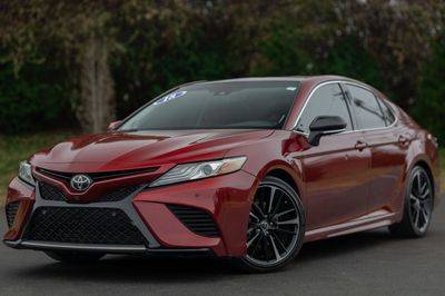 2018 Toyota Camry XSE FWD photo