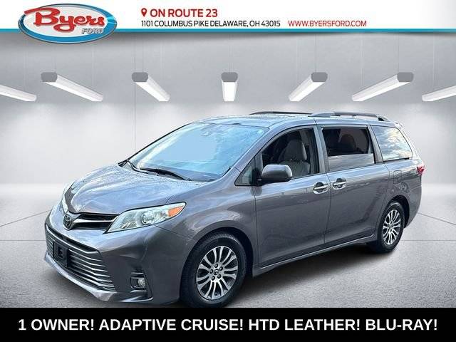 2018 Toyota Sienna XLE Premium FWD photo