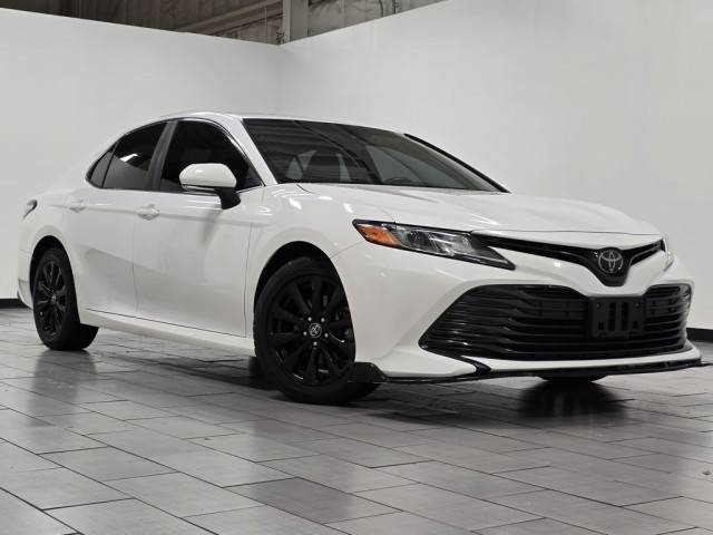 2018 Toyota Camry LE FWD photo