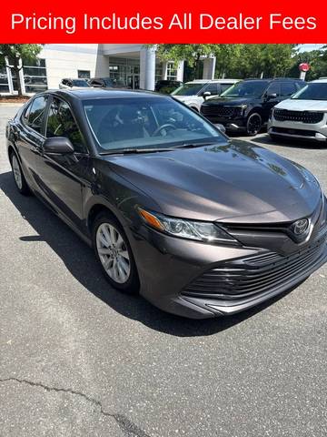 2018 Toyota Camry LE FWD photo