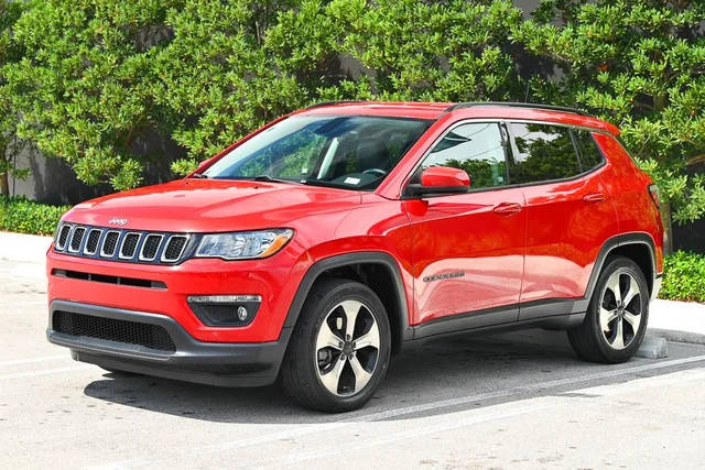 2018 Jeep Compass Latitude FWD photo