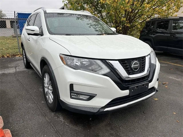 2018 Nissan Rogue SV FWD photo