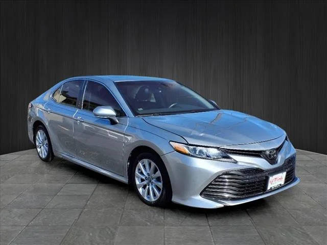 2018 Toyota Camry LE FWD photo