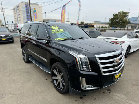 2018 Cadillac Escalade Premium Luxury RWD photo