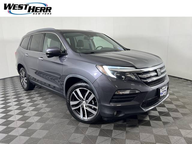 2018 Honda Pilot Touring AWD photo