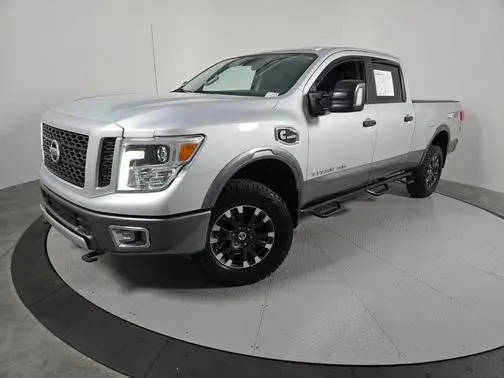 2018 Nissan Titan XD PRO-4X 4WD photo