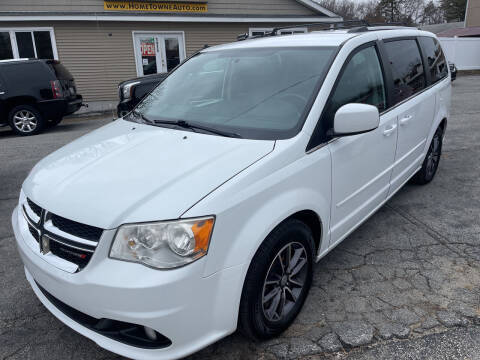 2017 Dodge Grand Caravan SXT FWD photo