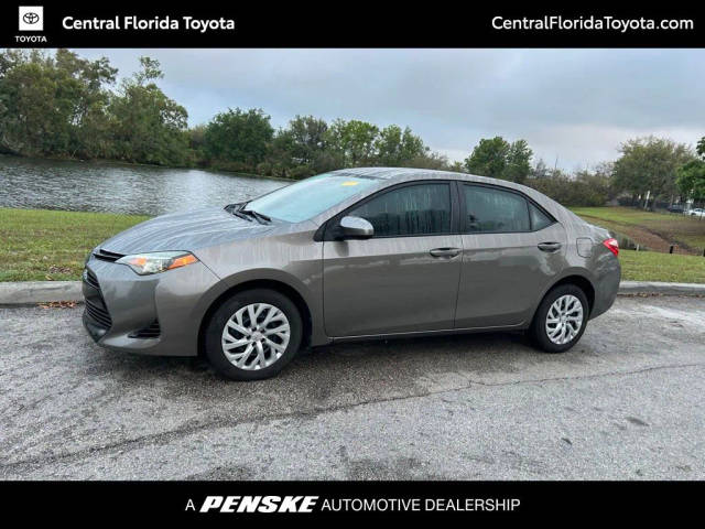 2018 Toyota Corolla LE FWD photo