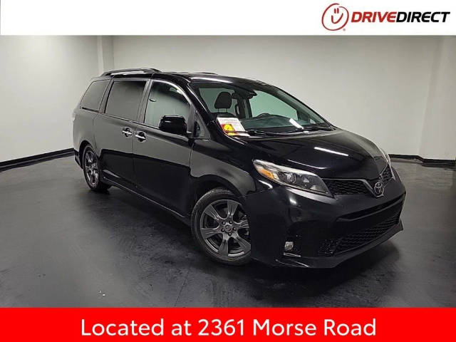 2018 Toyota Sienna SE FWD photo