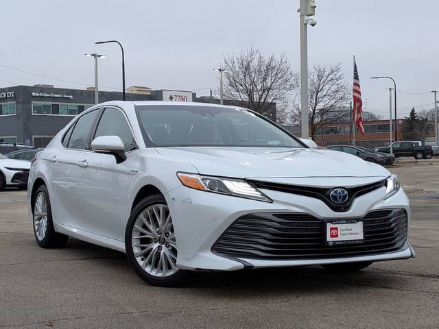 2018 Toyota Camry Hybrid XLE FWD photo