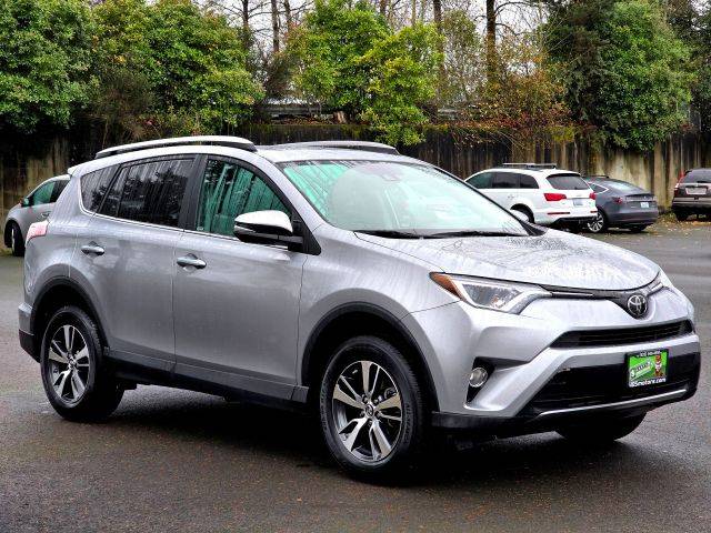 2018 Toyota RAV4 XLE AWD photo