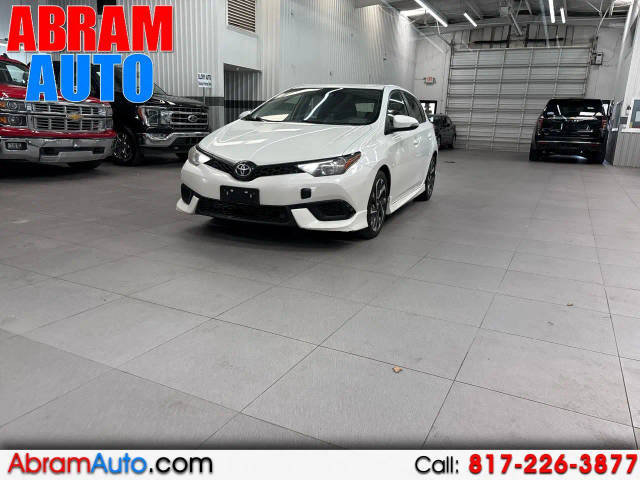2018 Toyota Corolla iM FWD photo