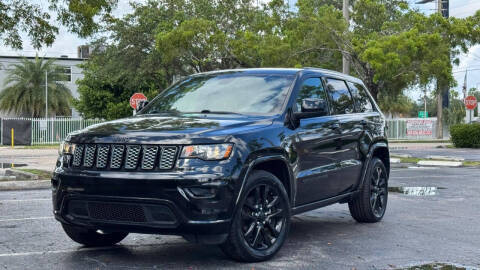 2018 Jeep Grand Cherokee Altitude RWD photo