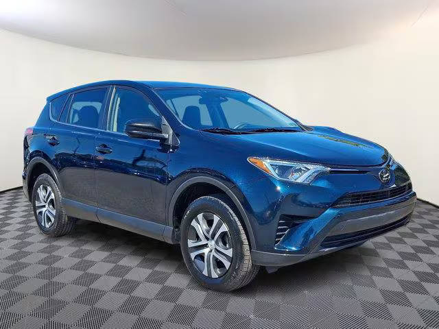 2018 Toyota RAV4 LE AWD photo