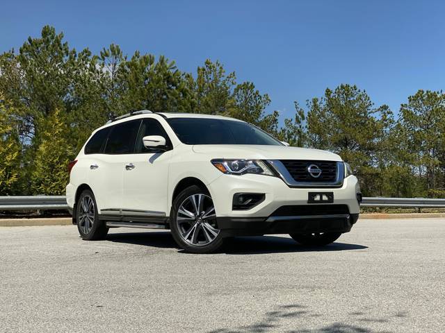 2018 Nissan Pathfinder Platinum FWD photo