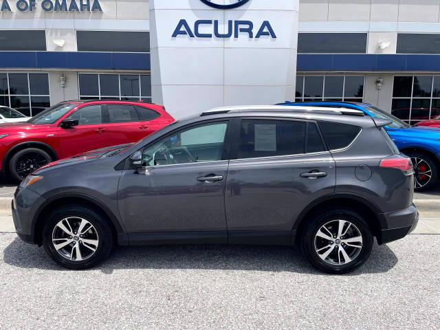 2016 Toyota RAV4 XLE AWD photo