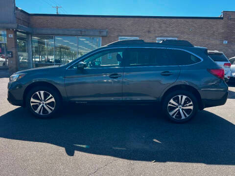 2018 Subaru Outback Limited AWD photo