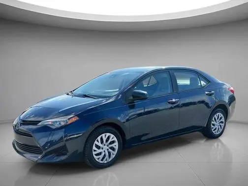 2018 Toyota Corolla LE FWD photo