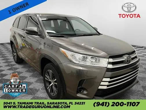 2018 Toyota Highlander LE FWD photo