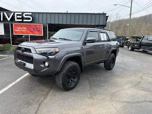 2018 Toyota 4Runner SR5 4WD photo