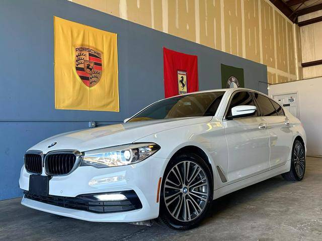 2018 BMW 5 Series 530i RWD photo