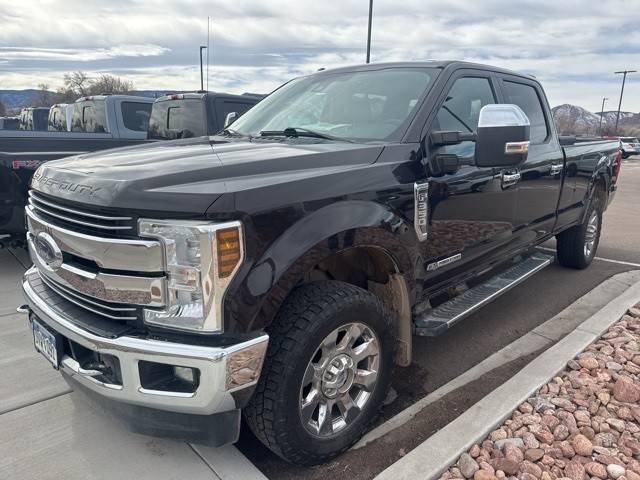 2018 Ford F-350 Super Duty LARIAT 4WD photo