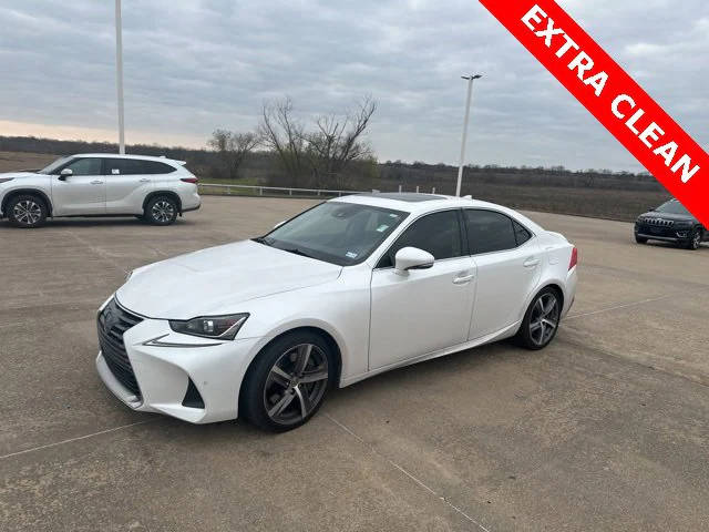 2018 Lexus IS IS 300 RWD photo