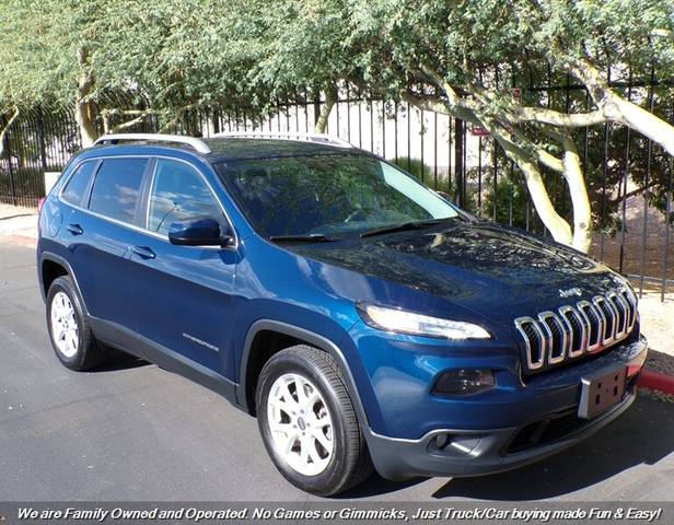 2018 Jeep Cherokee Latitude Plus FWD photo